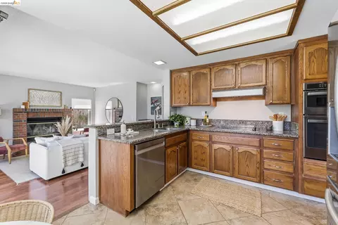 Kitchen - 2137 Pheasant Dr, Hercules, CA 94547 photo 1 of 5