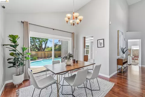 Dining - 2137 Pheasant Dr, Hercules, CA 94547 photo 4 of 6