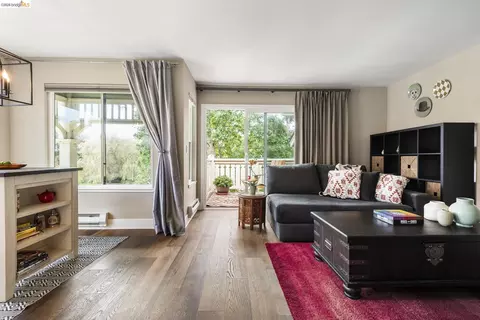122 Lakeshore Ct, Richmond, CA 94804