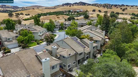 View/Area - 1111 Crest Ridge Ln, Concord, CA 94521 photo 7 of 10