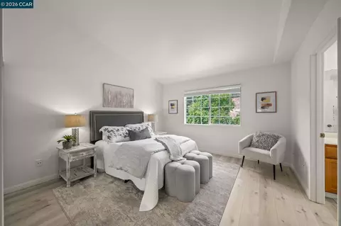 Bedroom - 1111 Crest Ridge Ln, Concord, CA 94521 photo 1 of 7