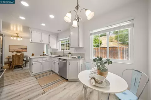 Kitchen - 1111 Crest Ridge Ln, Concord, CA 94521 photo 5 of 5