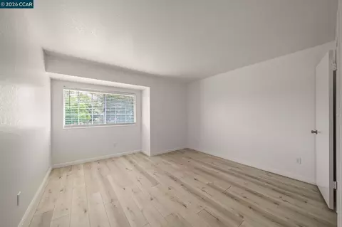 Bedroom - 1111 Crest Ridge Ln, Concord, CA 94521 photo 3 of 7