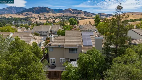 View/Area - 1111 Crest Ridge Ln, Concord, CA 94521 photo 8 of 10