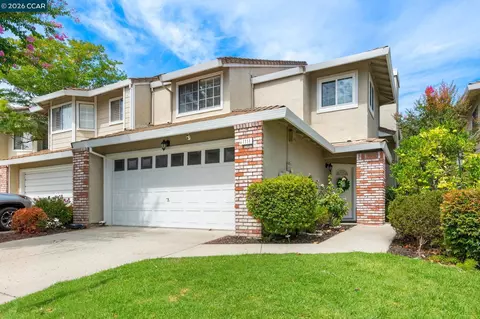 Exterior - 1111 Crest Ridge Ln, Concord, CA 94521 photo 2 of 6