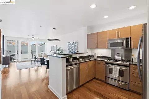 Kitchen - 200 2nd St #403, Oakland, CA 94607 photo 1 of 4
