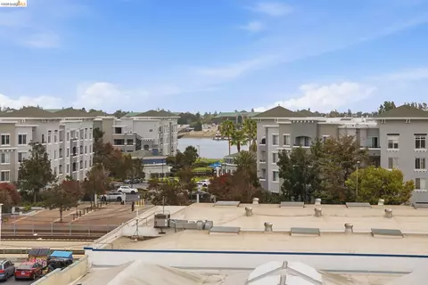 View/Area - 200 2nd St #403, Oakland, CA 94607 photo 1 of 3