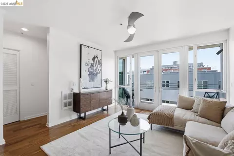 Living - 200 2nd St #403, Oakland, CA 94607 photo 5 of 5