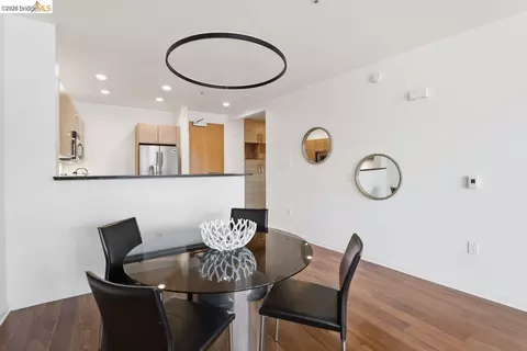 Dining - 200 2nd St #403, Oakland, CA 94607 photo 3 of 3