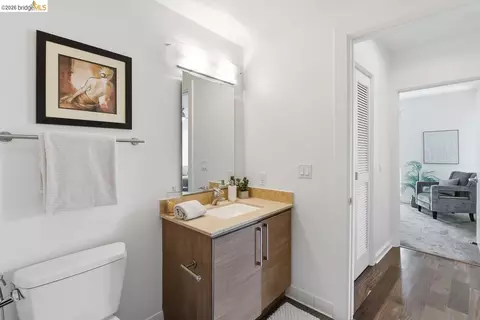 Bath - 200 2nd St #403, Oakland, CA 94607 photo 2 of 2