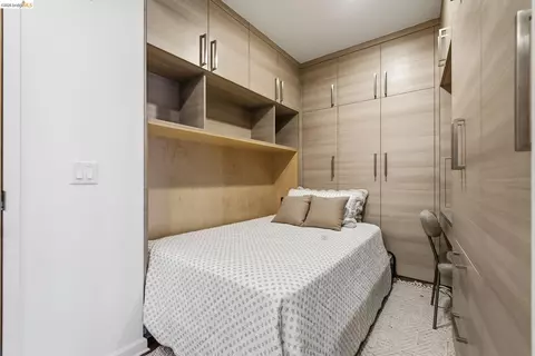 Bedroom - 200 2nd St #403, Oakland, CA 94607 photo 1 of 5
