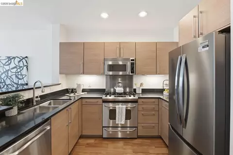 Kitchen - 200 2nd St #403, Oakland, CA 94607 photo 2 of 4