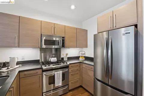 Kitchen - 200 2nd St #403, Oakland, CA 94607 photo 4 of 4
