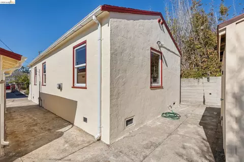 Exterior - 1152-1156 Francisco St, Berkeley, CA 94702 photo 17 of 19