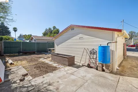 Exterior - 1152-1156 Francisco St, Berkeley, CA 94702 photo 16 of 19