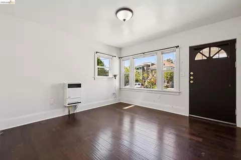Living - 1152-1156 Francisco St, Berkeley, CA 94702 photo 2 of 5