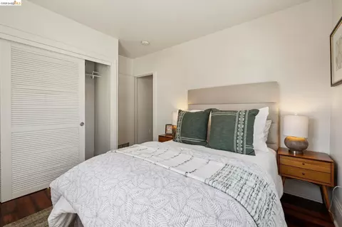 Bedroom - 1152-1156 Francisco St, Berkeley, CA 94702 photo 5 of 13