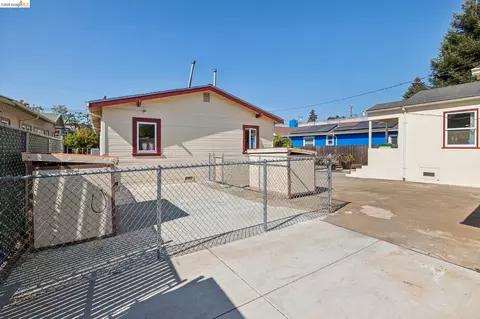 Exterior - 1152 Francisco St, Berkeley, CA 94702 photo 16 of 22