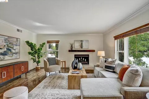 4656 Redding St, Oakland, CA 94619