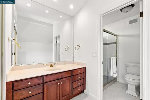 Bath - 4672 Cope Ct, Pleasanton, CA 94566 photo 3 of 3