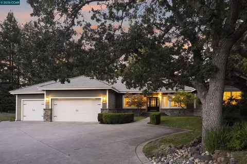 55 Mcconnell Ln, Walnut Creek, CA 94596