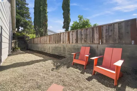 Exterior - 1057 Topsail Dr, Vallejo, CA 94591 photo 10 of 11