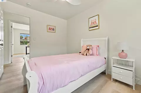 Bedroom - 1057 Topsail Dr, Vallejo, CA 94591 photo 7 of 11