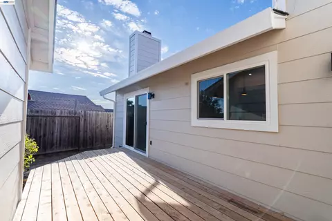 1057 Topsail Dr, Vallejo, CA 94591 photo 4