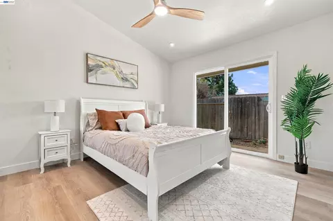 Bedroom - 1057 Topsail Dr, Vallejo, CA 94591 photo 9 of 11