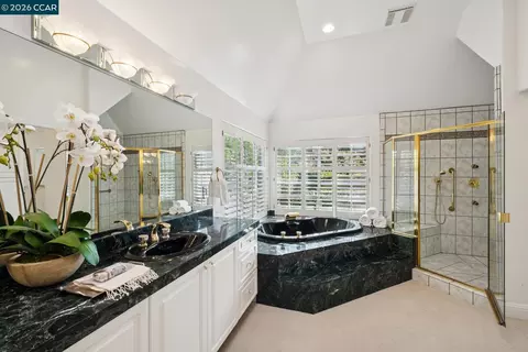 Bath - 2 Reliez Manor Ct, Lafayette, CA 94549 photo 1 of 3