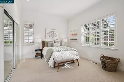 Bedroom - 2 Reliez Manor Ct, Lafayette, CA 94549 photo 3 of 4