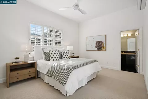 Bedroom - 2 Reliez Manor Ct, Lafayette, CA 94549 photo 2 of 4