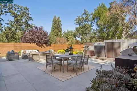 Exterior - 3647 Happy Valley Rd, Lafayette, CA 94549 photo 3 of 6