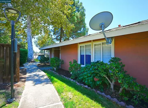 2099 Olivera Rd #A, Concord, CA 94520 photo 4