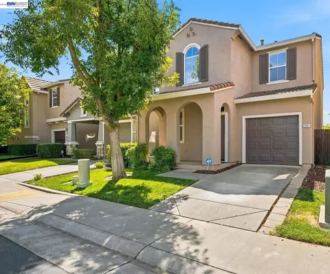 2401 Coffeeberry Rd, West Sacramento, CA 95691