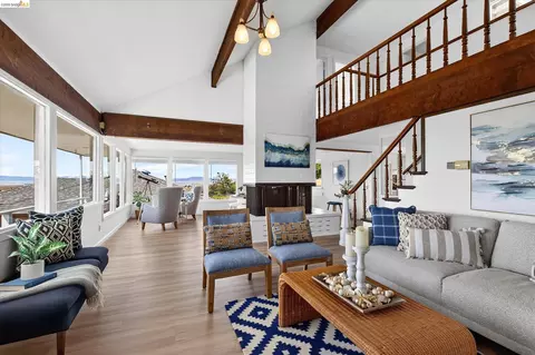 Living - 136 Craven St, Vallejo, CA 94590 photo 1 of 3