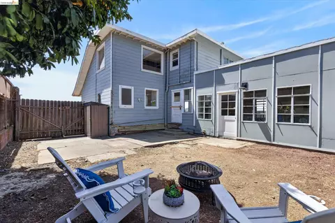 Exterior - 136 Craven St, Vallejo, CA 94590 photo 4 of 6