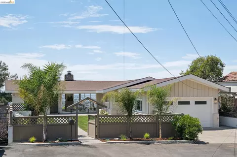 7425 Hillmont Dr, Oakland, CA 94605