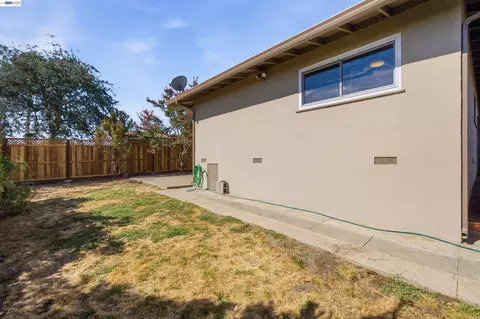 Exterior - 1243 Temple Dr, Pacheco, CA 94553 photo 6 of 8