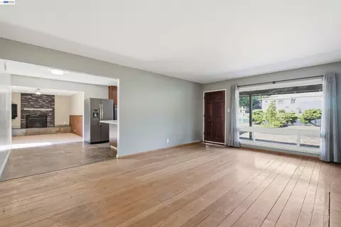 Living - 1243 Temple Dr, Pacheco, CA 94553 photo 3 of 6