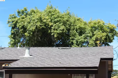 Exterior - 2268 E Marsh St, Stockton, CA 95205 photo 6 of 6
