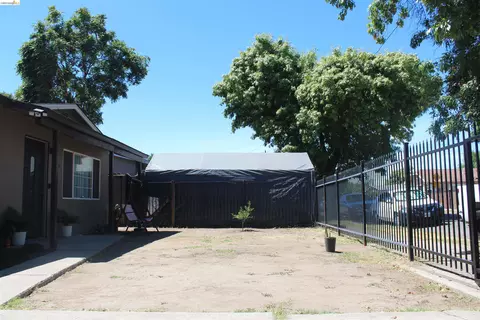 Exterior - 2268 E Marsh St, Stockton, CA 95205 photo 3 of 6