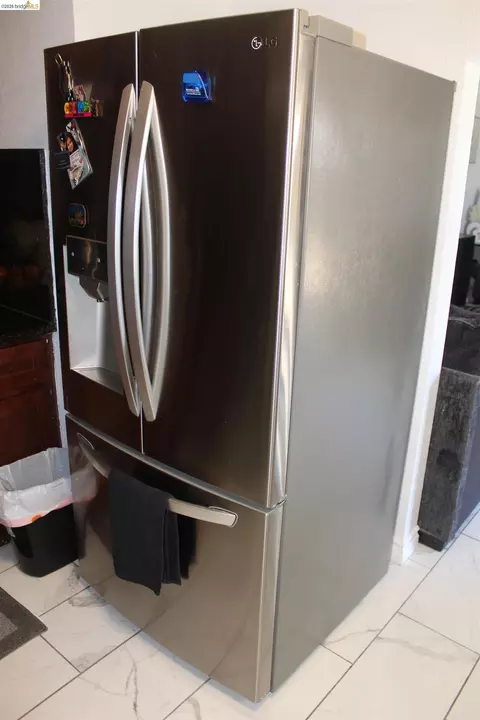 Kitchen - 2268 E Marsh St, Stockton, CA 95205 photo 2 of 2