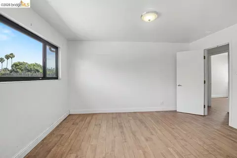 Bedroom - 828 Grant St, Vallejo, CA 94590 photo 9 of 17
