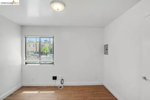 Bedroom - 828 Grant St, Vallejo, CA 94590 photo 1 of 17