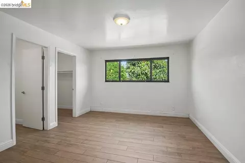 Bedroom - 828 Grant St, Vallejo, CA 94590 photo 6 of 17