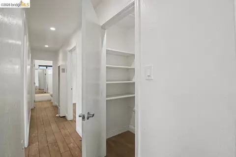 Entry Way - 828 Grant St, Vallejo, CA 94590 photo 1 of 1