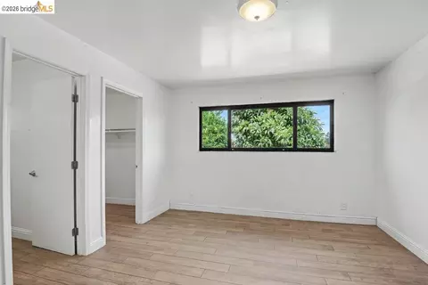 Bedroom - 828 Grant St, Vallejo, CA 94590 photo 10 of 17