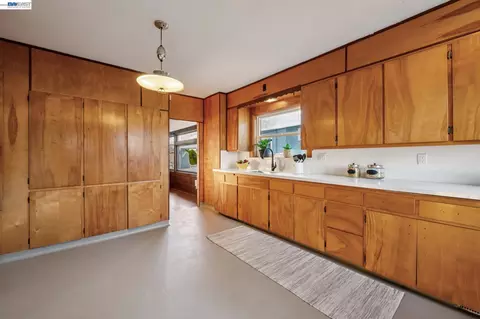 Kitchen - 2515 Noble Ave, Alameda, CA 94501 photo 2 of 3