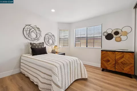 Bedroom - 4966 Bayleaf Ct, Martinez, CA 94553 photo 4 of 7